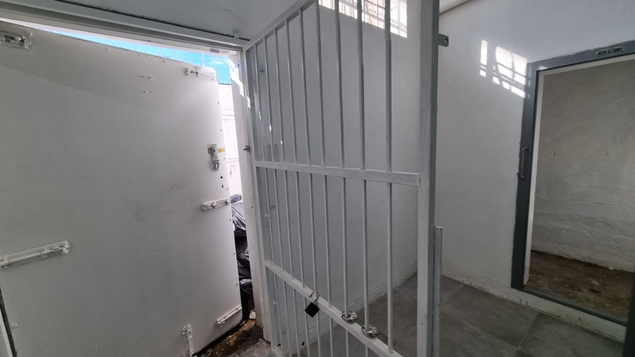 To Let Commercial Property for Rent in Woodstock Western Cape